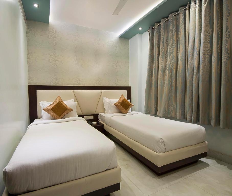 Hotel Central Residency Варанаси Стая снимка