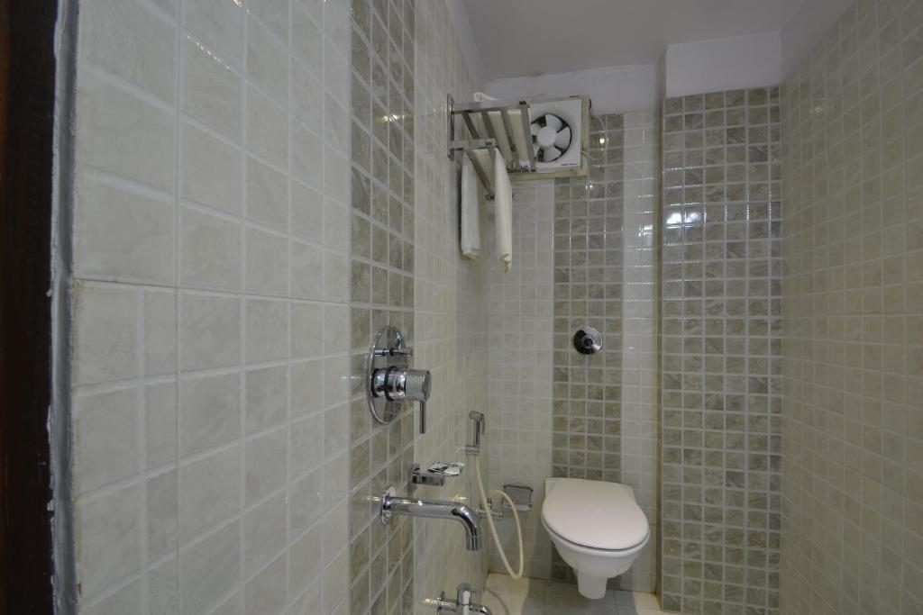 Hotel Central Residency Варанаси Екстериор снимка